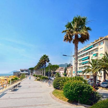 Hotel Lido Mazzini Loano Esterno foto