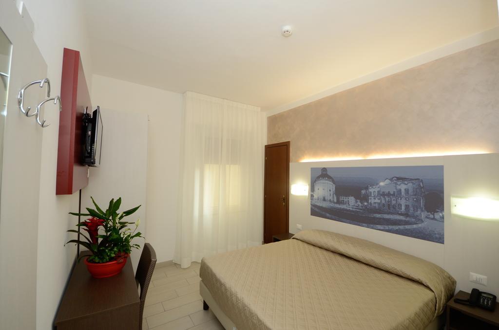 Hotel Lido Mazzini Loano Camera foto