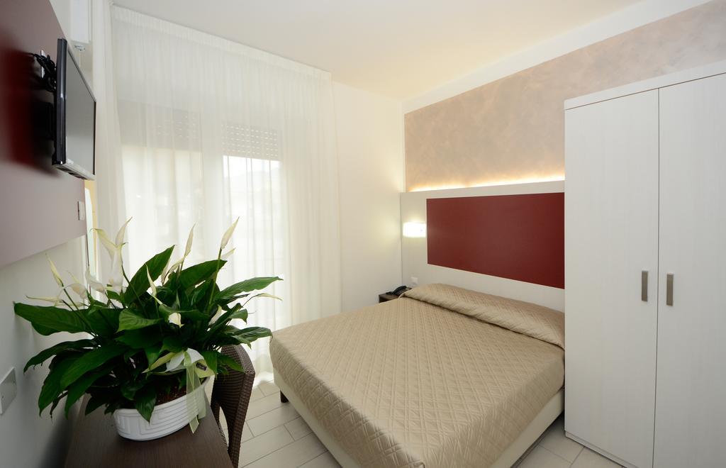 Hotel Lido Mazzini Loano Esterno foto